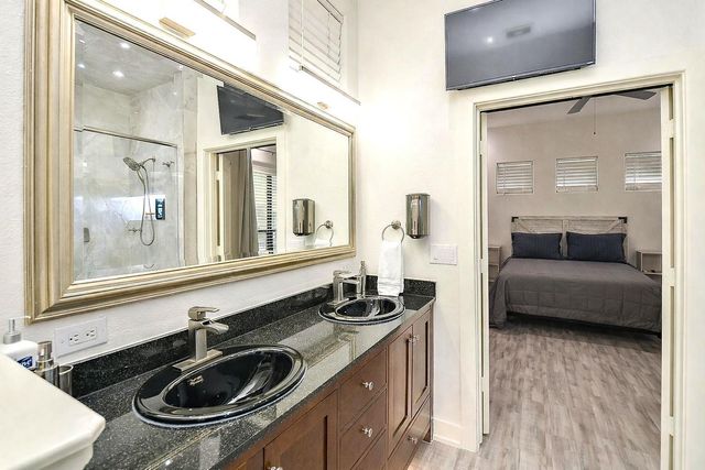 1901 Post Oak Boulevard 1501, Houston, TX 77056