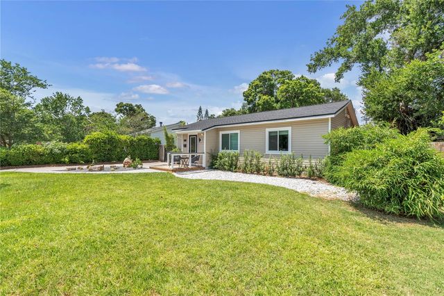 735 40TH AVENUE N, St Petersburg, FL 33703