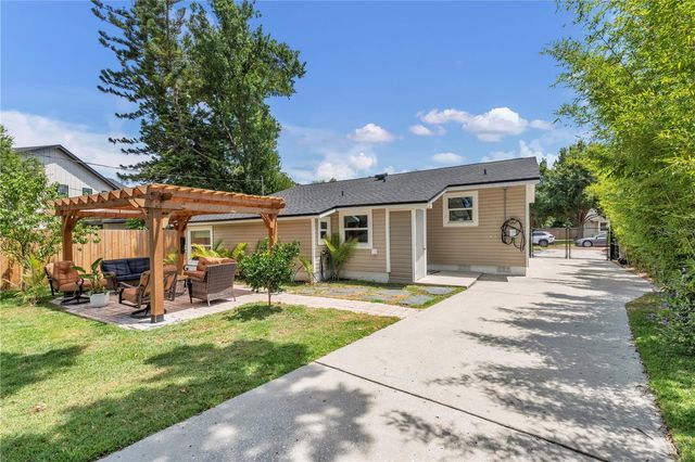 735 40TH AVENUE N, St Petersburg, FL 33703