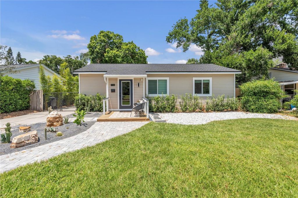 735 40TH AVENUE N, St Petersburg, FL 33703