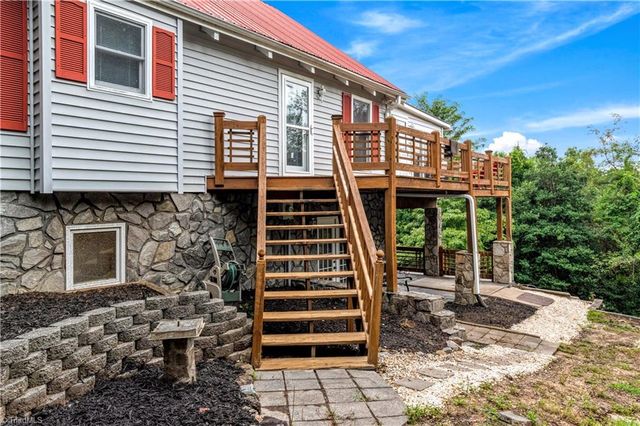 197 Fairview Drive, Traphill, NC 28685