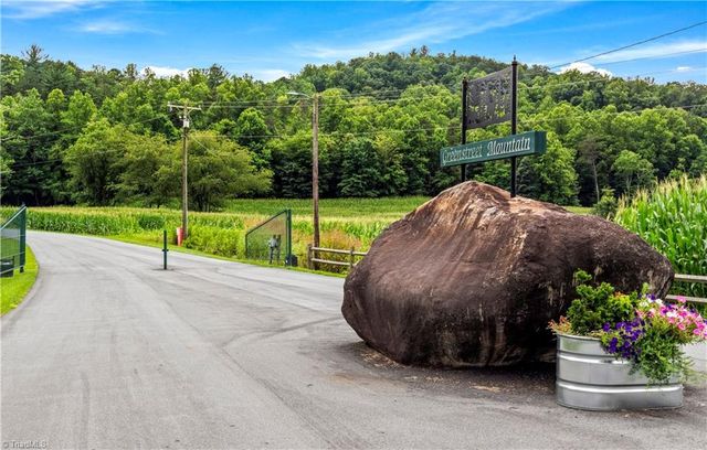 197 Fairview Drive, Traphill, NC 28685