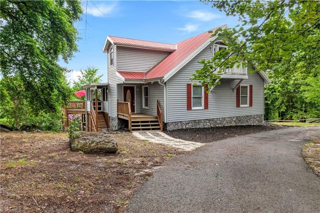 197 Fairview Drive, Traphill, NC 28685