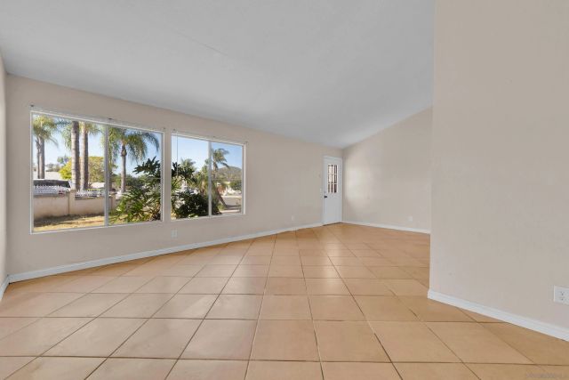 805 Avenida Taxco, Vista, CA 92084