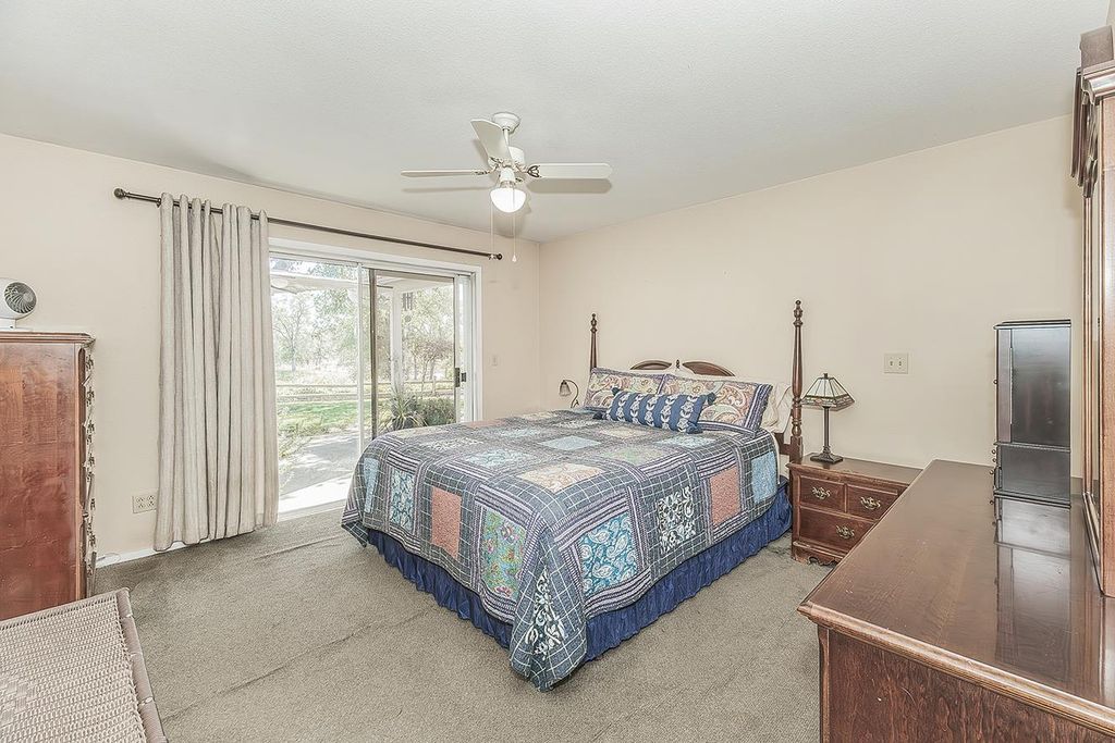 Image 20 of property listing at 14815 Garlock Lane, Prather, CA 93651