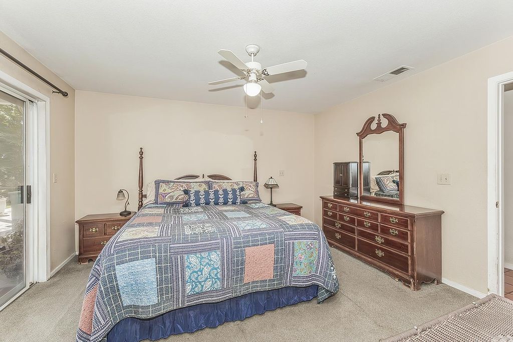 Image 21 of property listing at 14815 Garlock Lane, Prather, CA 93651