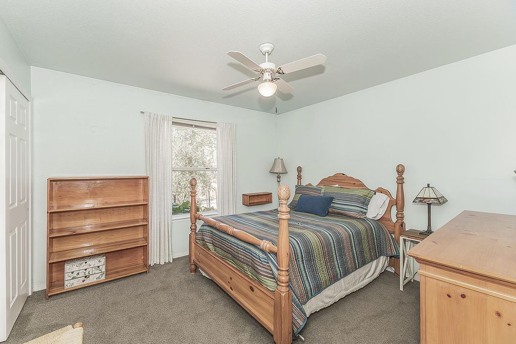 Image 27 of property listing at 14815 Garlock Lane, Prather, CA 93651