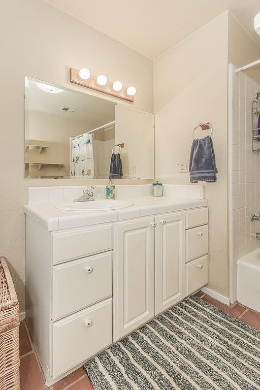 Image 30 of property listing at 14815 Garlock Lane, Prather, CA 93651