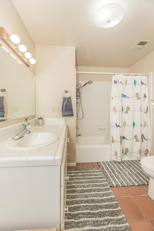 Image 31 of property listing at 14815 Garlock Lane, Prather, CA 93651
