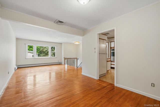 6 May Court, Stony Point, NY 10980