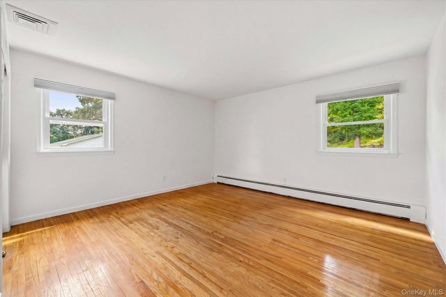 6 May Court, Stony Point, NY 10980