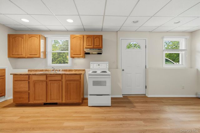 6 May Court, Stony Point, NY 10980