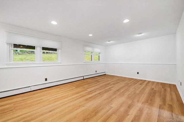 6 May Court, Stony Point, NY 10980
