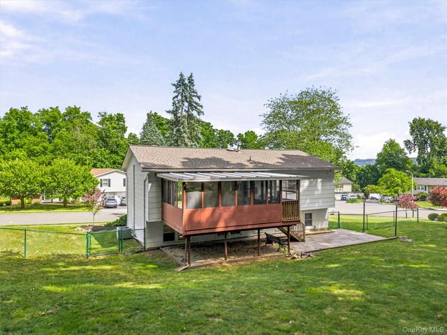 6 May Court, Stony Point, NY 10980