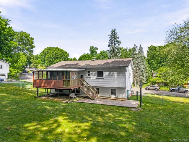6 May Court, Stony Point, NY 10980
