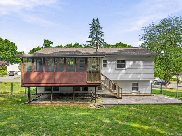 6 May Court, Stony Point, NY 10980