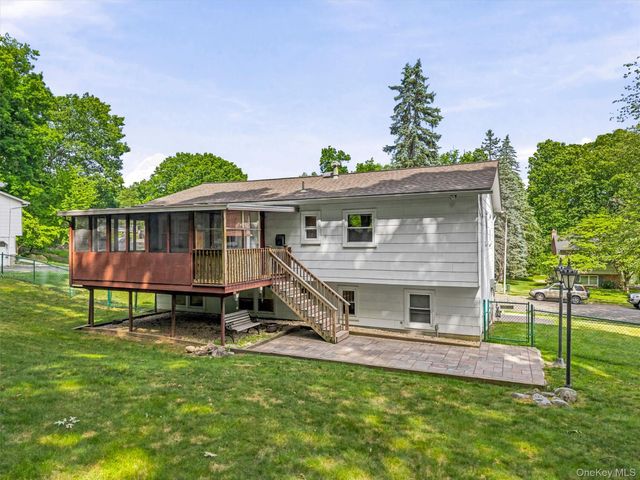 6 May Court, Stony Point, NY 10980