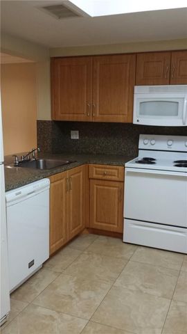 4728 NW 90th Avenue, Sunrise, FL 33351