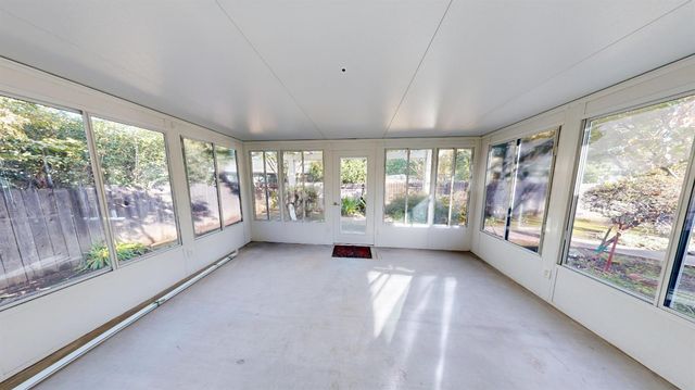 1381 Peach Tree Ln, Yuba City, CA 95993