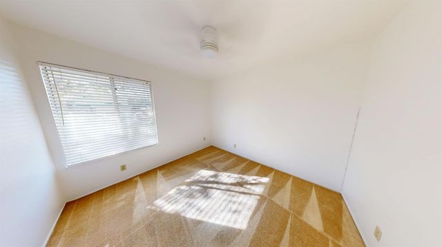 1381 Peach Tree Ln, Yuba City, CA 95993