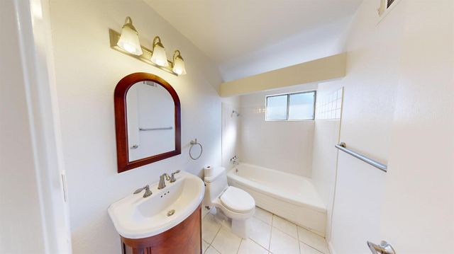 1381 Peach Tree Ln, Yuba City, CA 95993