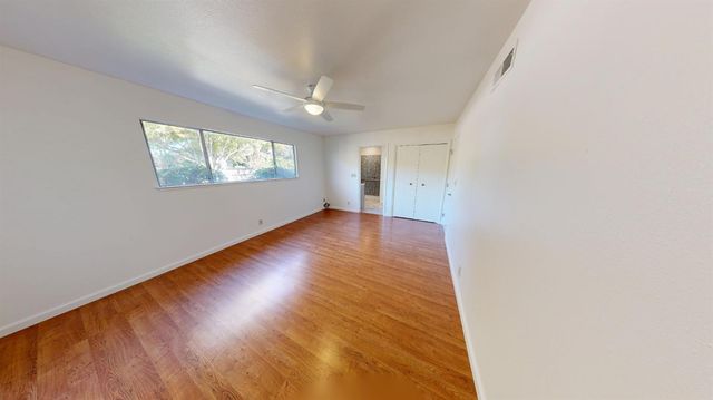 1381 Peach Tree Ln, Yuba City, CA 95993