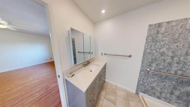 1381 Peach Tree Ln, Yuba City, CA 95993