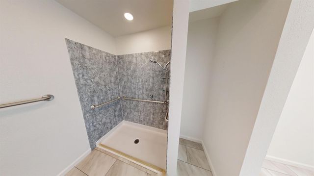 1381 Peach Tree Ln, Yuba City, CA 95993