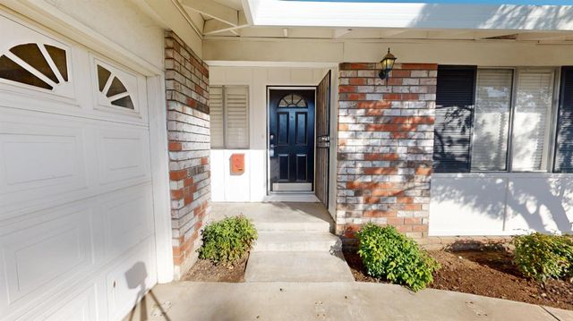 1381 Peach Tree Ln, Yuba City, CA 95993