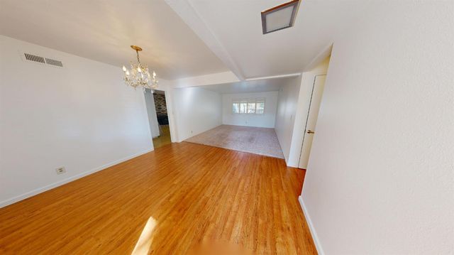 1381 Peach Tree Ln, Yuba City, CA 95993