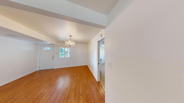 1381 Peach Tree Ln, Yuba City, CA 95993