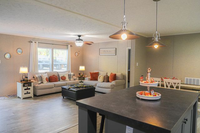 31 BIG BIRD LN, Crimora, VA 24431