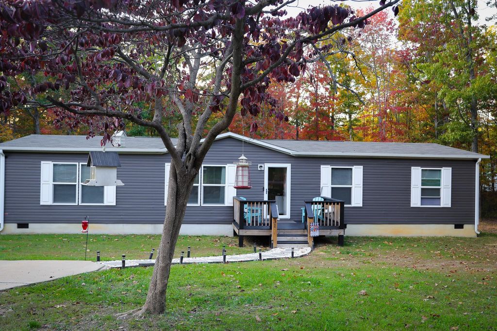 31 BIG BIRD LN, Crimora, VA 24431