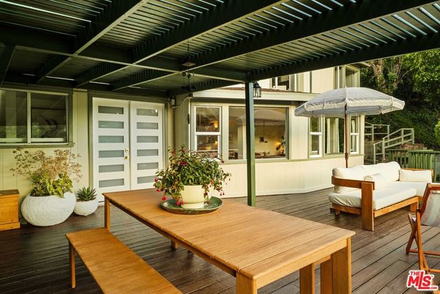 8223 Yucca Trail, Los Angeles, CA 90046