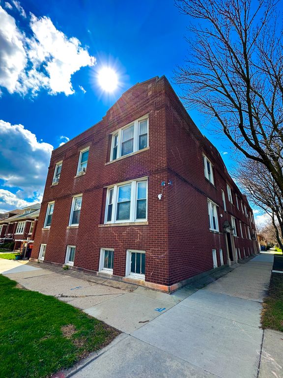 4045 W Argyle Street 2, Chicago, IL 60630