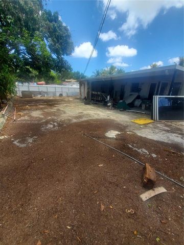 12445 SW 185th Ter, Miami, FL 33177