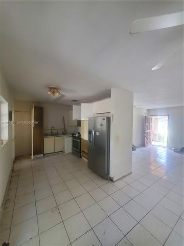 12445 SW 185th Ter, Miami, FL 33177