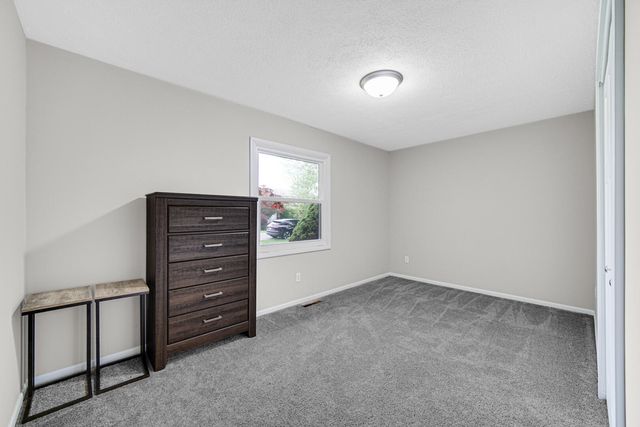 320 Bordeaux Drive, La Porte, IN 46350