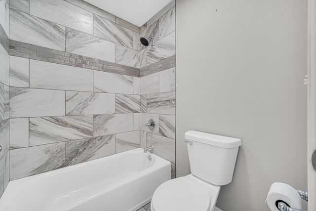 320 Bordeaux Drive, La Porte, IN 46350