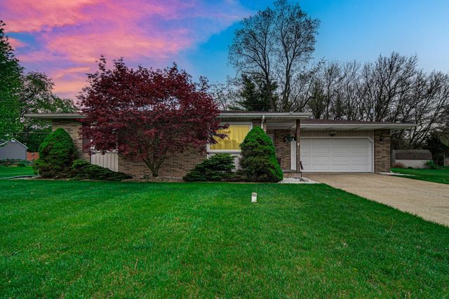 320 Bordeaux Drive, La Porte, IN 46350