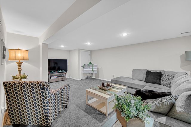 320 Bordeaux Drive, La Porte, IN 46350
