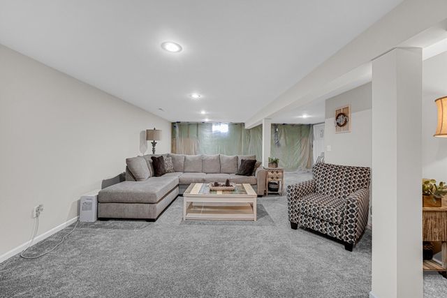 320 Bordeaux Drive, La Porte, IN 46350