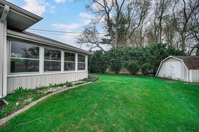 320 Bordeaux Drive, La Porte, IN 46350
