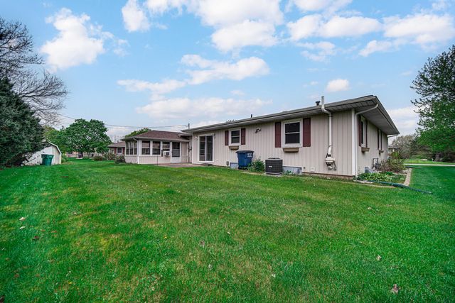 320 Bordeaux Drive, La Porte, IN 46350