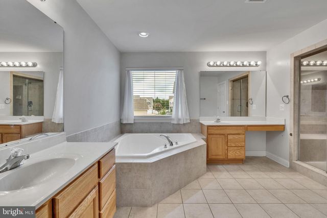 24340 BROAD CREEK DR, Hollywood, MD 20636