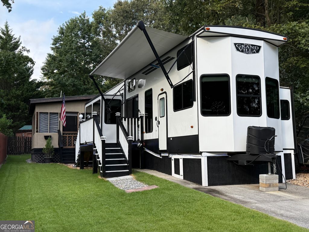 160 ELKMONT Trail, Cleveland, GA 30528