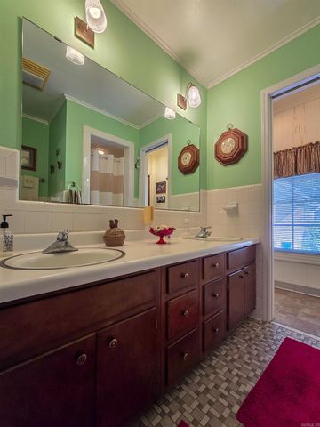605 Julianne Street, Lepanto, AR 72354