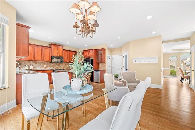 111 Fawn Court, Woodstock, GA 30189