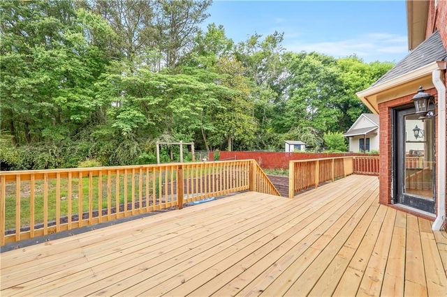 111 Fawn Court, Woodstock, GA 30189