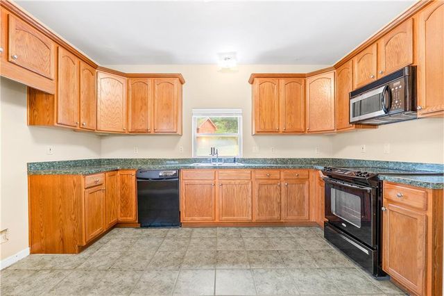111 Fawn Court, Woodstock, GA 30189